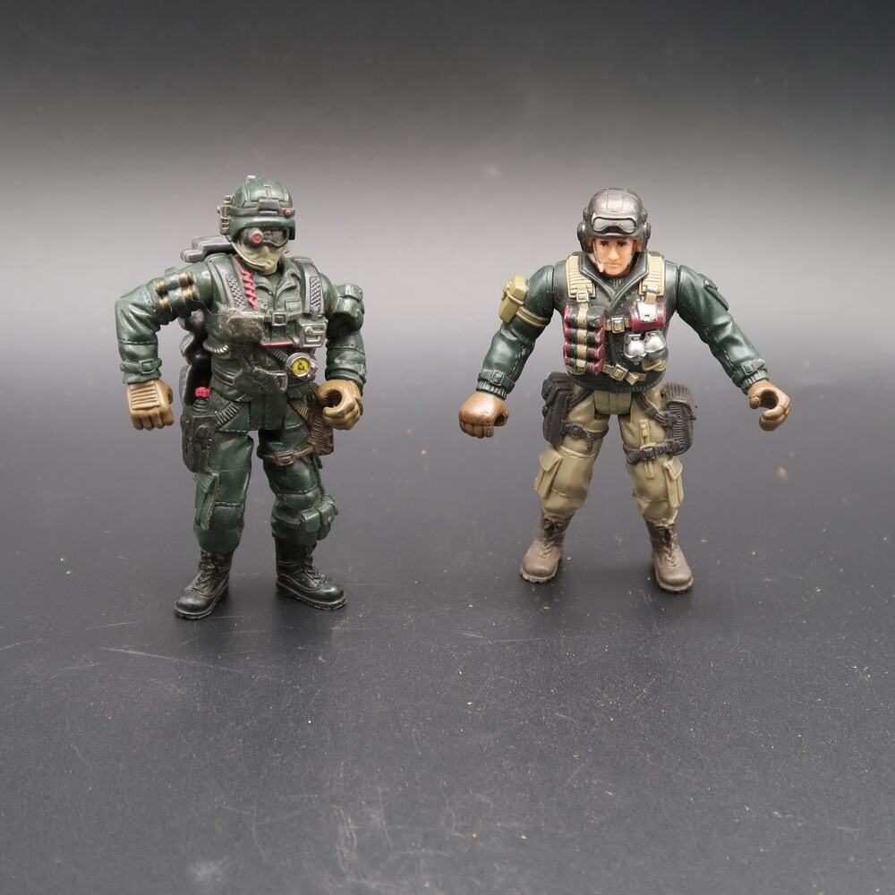 Chap Mei Action Figure Set of 2 Army Military Police 3 3/4 Inch 2000s Incomplete